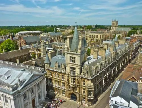 对比：剑桥大学31个学院在学术费用位置等优缺点分析（11~20）